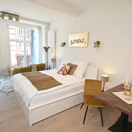 Altstadtjuwel 호텔 *